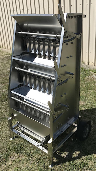 Three-tiered riffle splitter.